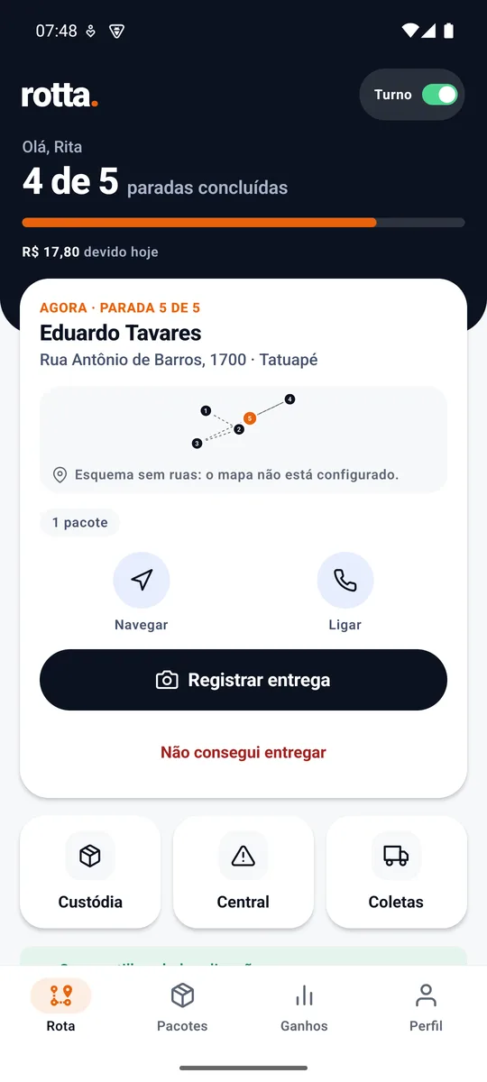 A tela da rota do dia no aplicativo: 4 de 5 paradas concluídas e a parada atual, com navegar, ligar, registrar entrega e não consegui entregar.
